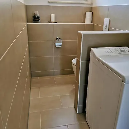 Rosmarie Am Elbradweg *