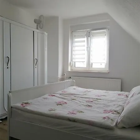 Rosmarie Am Elbradweg *