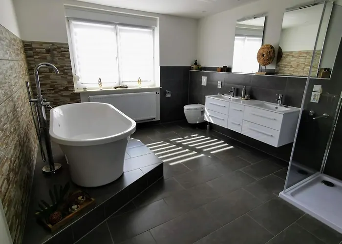 Rosmarie Am Elbradweg * Grodel